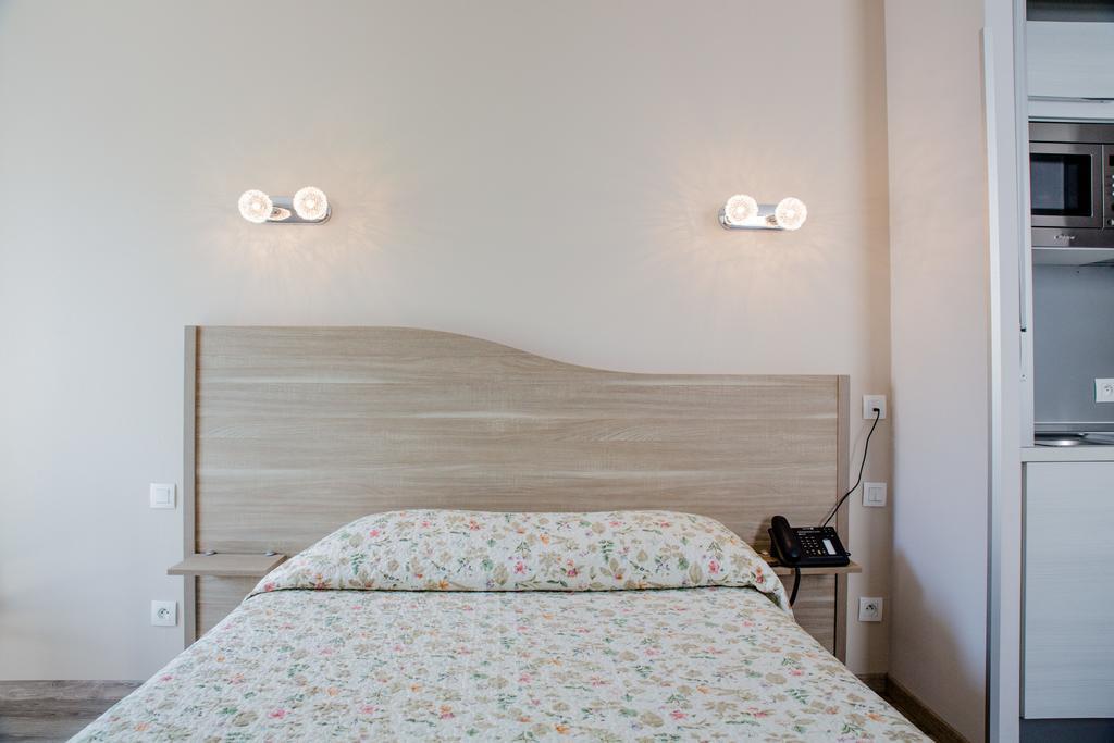 Annexe Hotel De La Gare Hendaye Εξωτερικό φωτογραφία