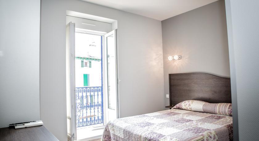 Annexe Hotel De La Gare Hendaye Εξωτερικό φωτογραφία