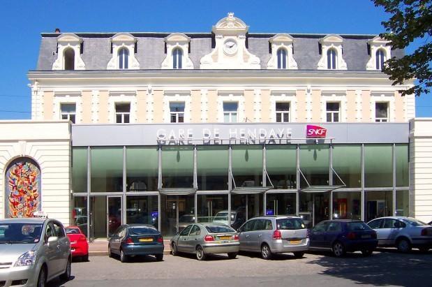 Annexe Hotel De La Gare Hendaye Εξωτερικό φωτογραφία